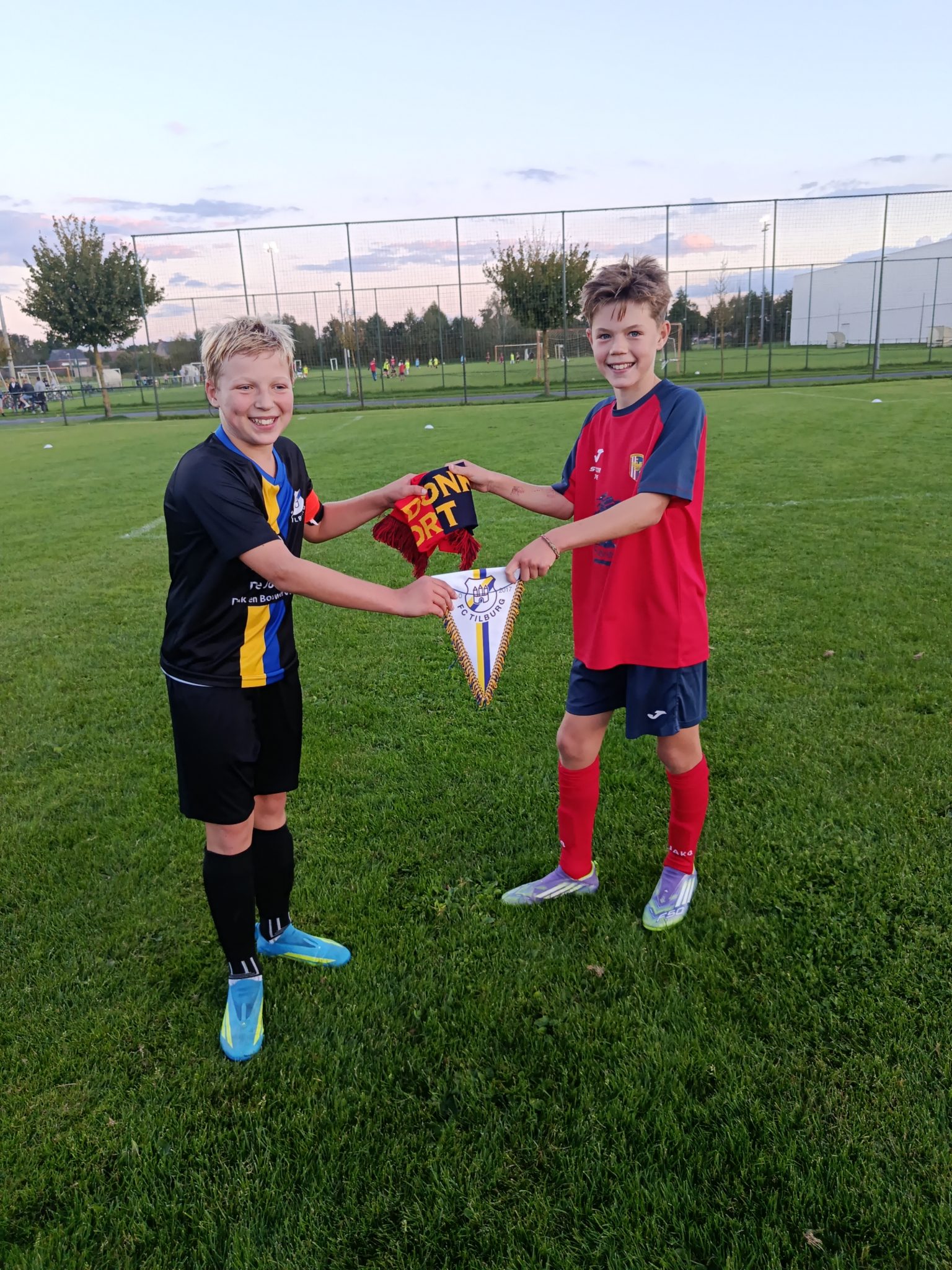 Een prachtige voetbalavond voor O11 in België