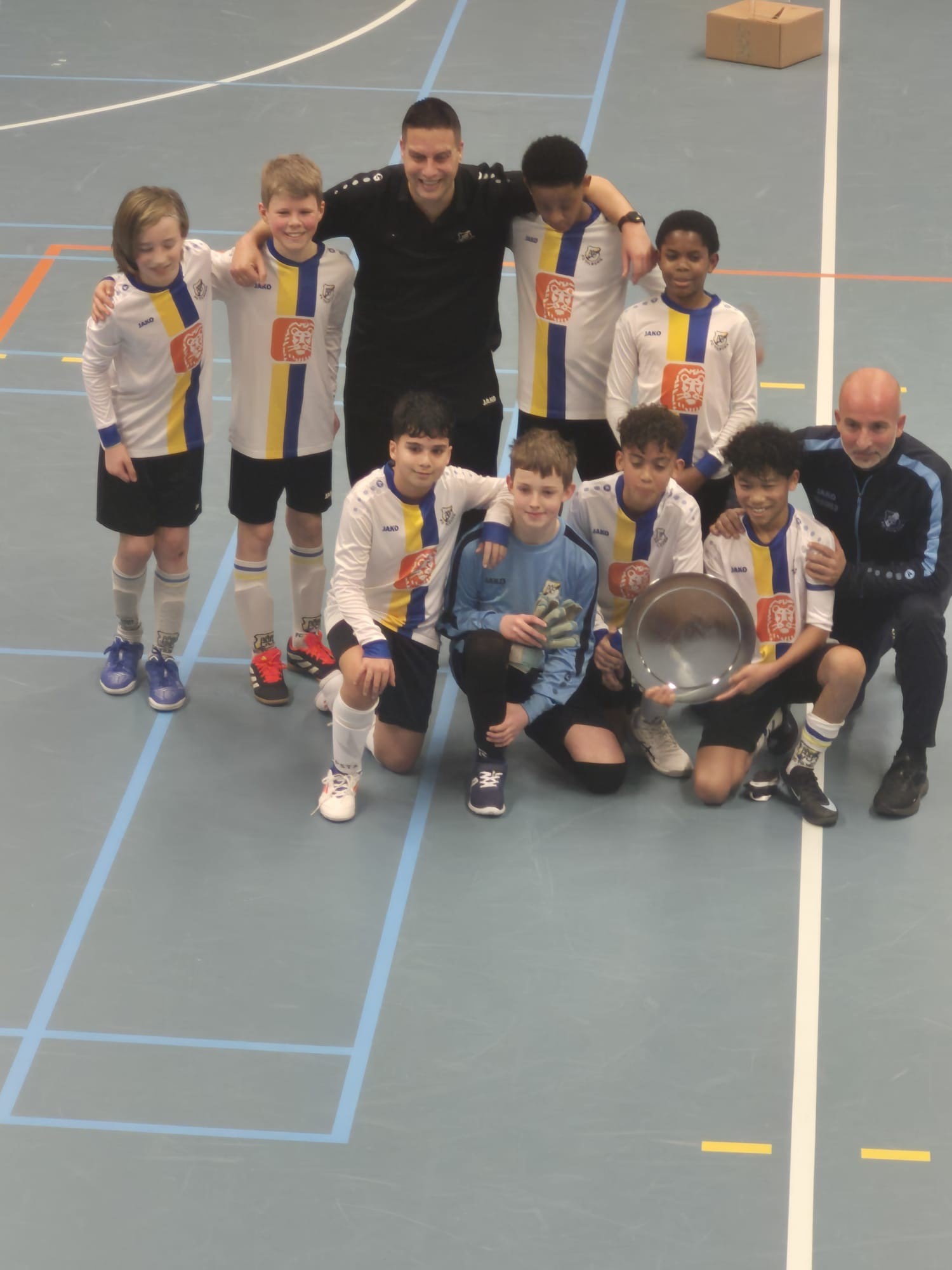 FC Tilburg JO12 – Overtuigend & Ongeslagen Futsalkampioen!