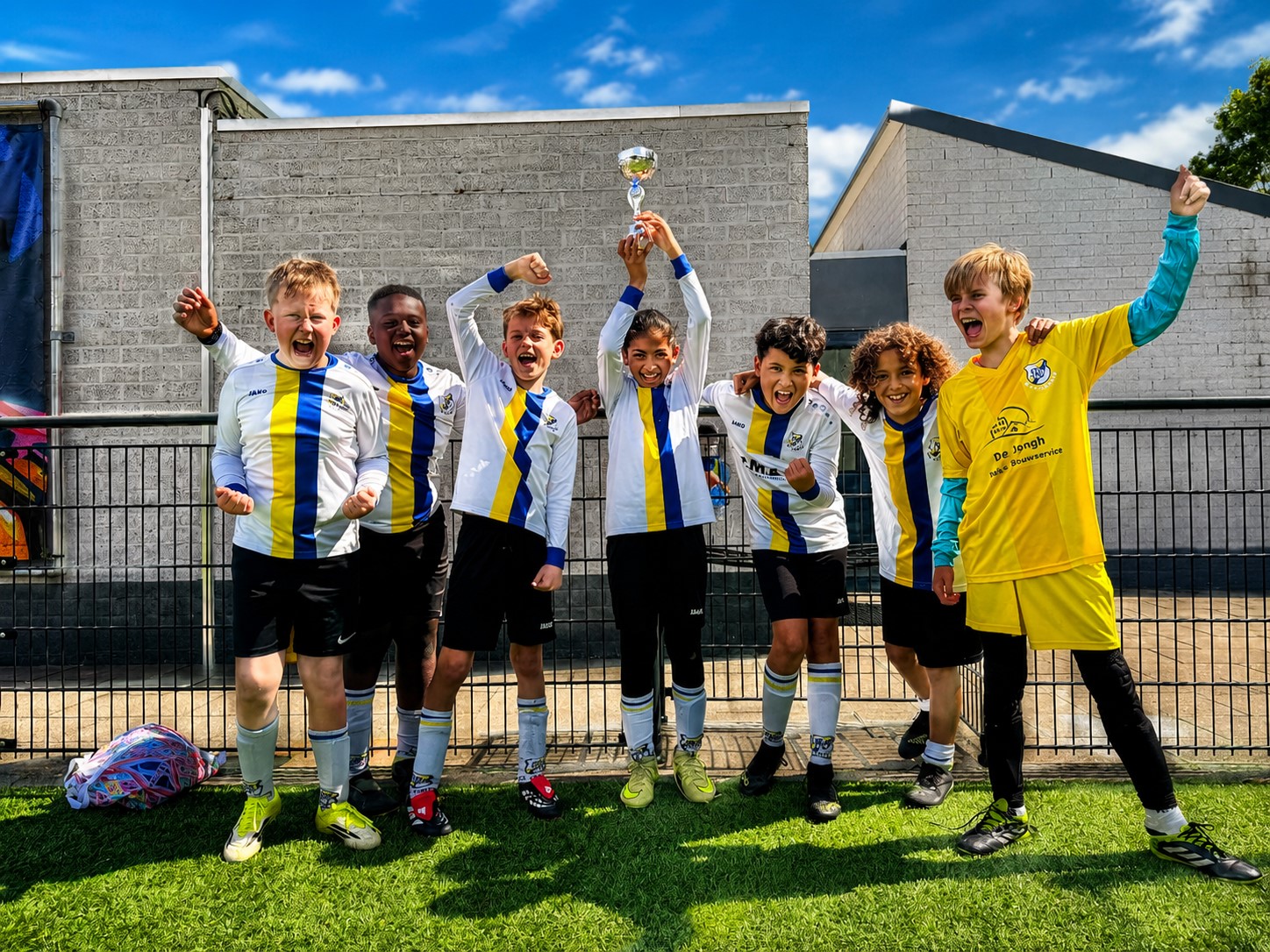 O11-3 pakt direct eerste prijs van het seizoen!