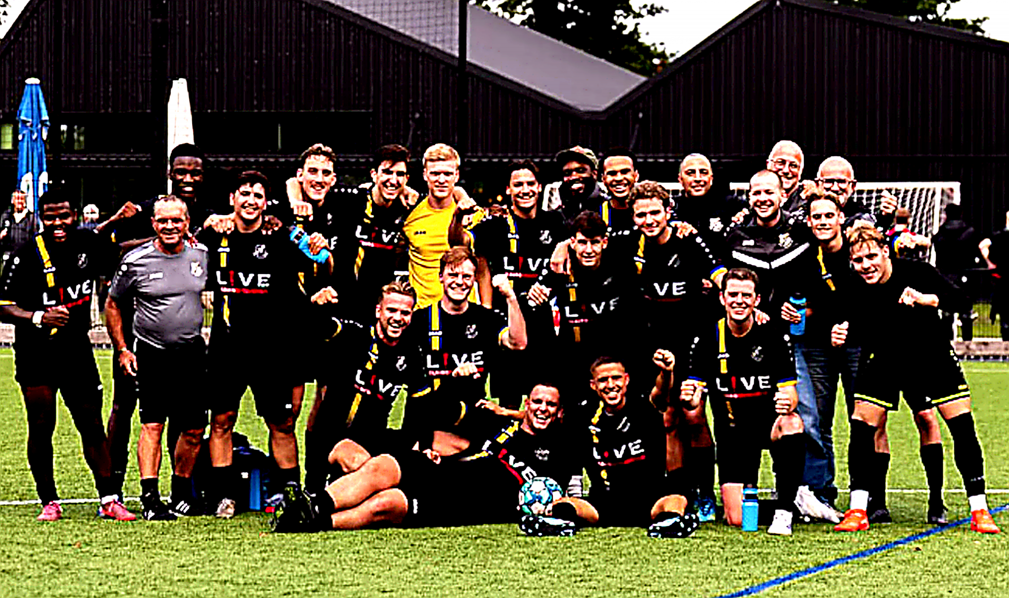 Heren 1 opent seizoen met derbyzege